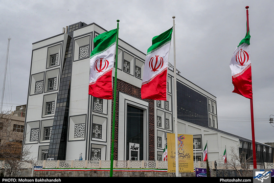  افتتاح کتابخانه مرکزی مشهد با حضور وزیر ارشاد 