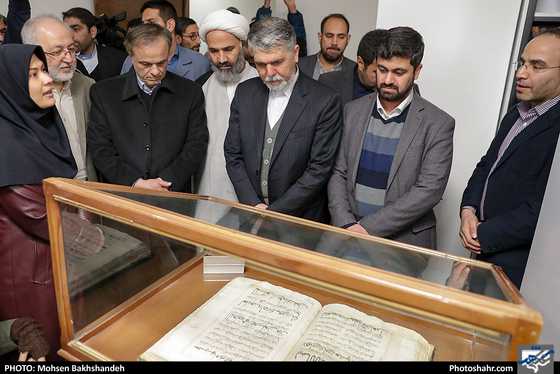  افتتاح کتابخانه مرکزی مشهد با حضور وزیر ارشاد 