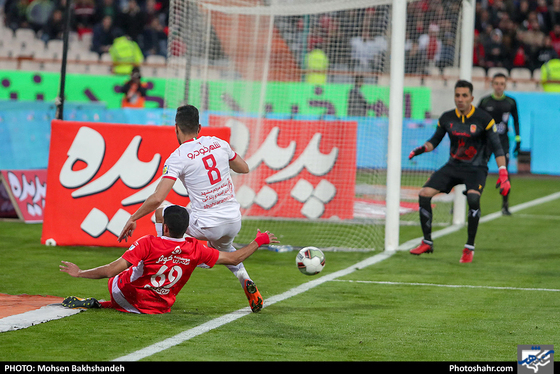 هفته شانزدهم لیگ برتر فوتبال/دیدار تیم های پرسپولیس و پدیده-عکاس:محسن بخشنده/شهرآرا