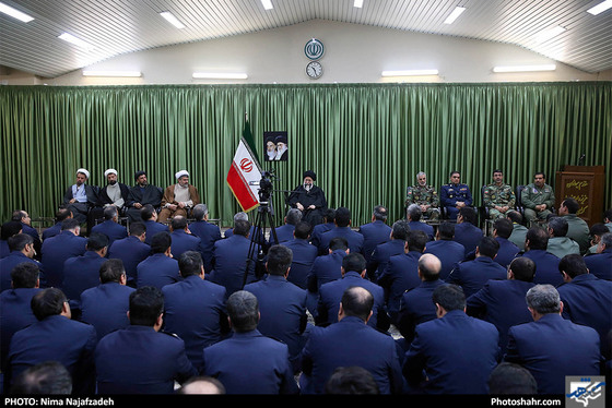 دیدار جمعی از فرماندهان و مسئولان نیروی هوایی با آیت الله علم الهدی