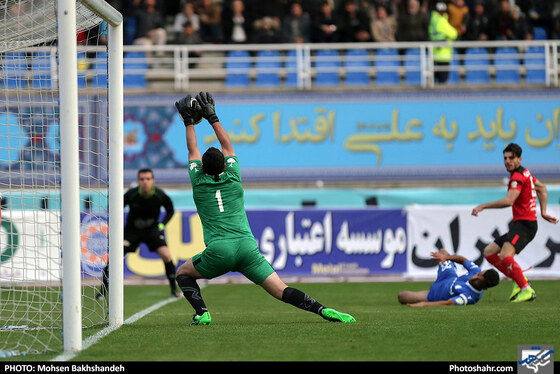 لیگ برتر فوتبال / پدیده شهر خودرو مشهد و استقلال خوزستان