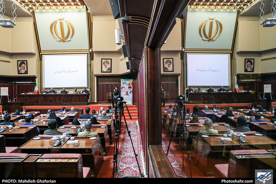 نشست هم اندیشی استاندار خراسان رضوی با مدیران و سردبیران رسانه های استان