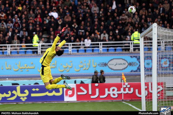 لیگ برتر فوتبال / دیدار پدیده شهرخودرو مشهد و سپیدرود رشت