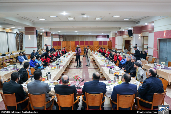 دیدار اعضای تیم والیبال پیام با شهردار مشهد-عکاس: محسن بخشنده/ شهرآرا