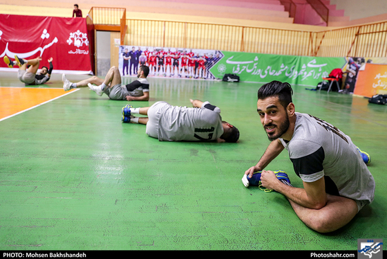 آخرین جلسه تمرین تیم والیبال پیام خراسان پیش از بازی با شهرداری سیرجان-عکاس: محسن بخشنده/ شهرآرا