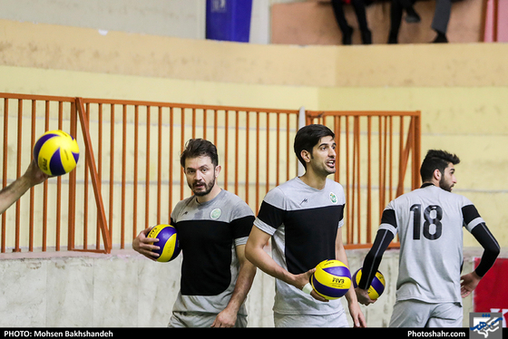 آخرین جلسه تمرین تیم والیبال پیام خراسان پیش از بازی با شهرداری ورامین-عکاس: محسن بخشنده/ شهرآرا