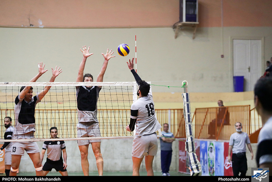 آخرین جلسه تمرین تیم والیبال پیام خراسان پیش از بازی با شهرداری ورامین-عکاس: محسن بخشنده/ شهرآرا