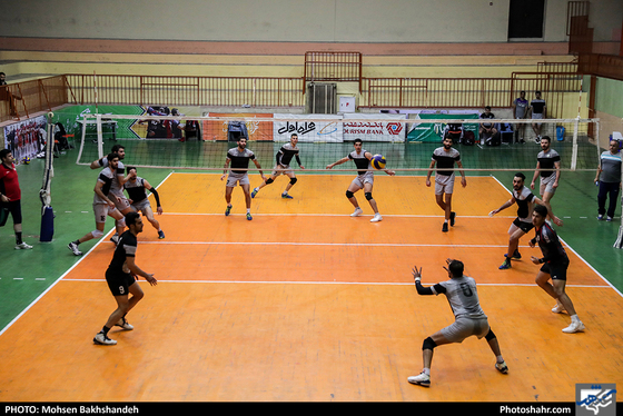 آخرین جلسه تمرین تیم والیبال پیام خراسان پیش از بازی با شهرداری ورامین-عکاس: محسن بخشنده/ شهرآرا