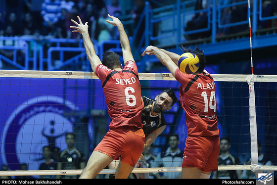 لیگ برتر والیبال / پیام مشهد و شهرداری ورامین-عکاس: محسن بخشنده/ شهرآرا