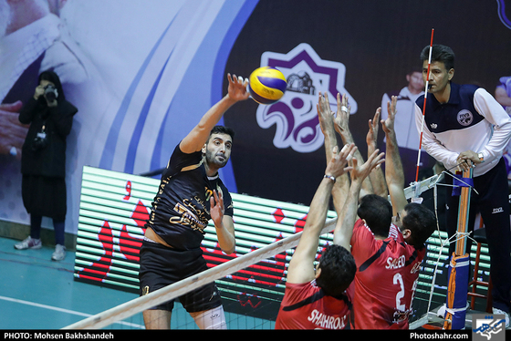 لیگ برتر والیبال / پیام مشهد و شهرداری ورامین-عکاس: محسن بخشنده/ شهرآرا