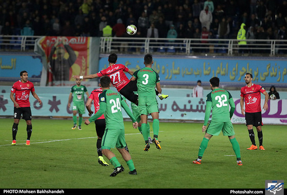 لیگ برتر فوتبال/مسابقه پدیده شهرخودرو مشهد و ذوب آهن اصفهان‎‎ / عکس: محسن بخشنده / شهرآرا