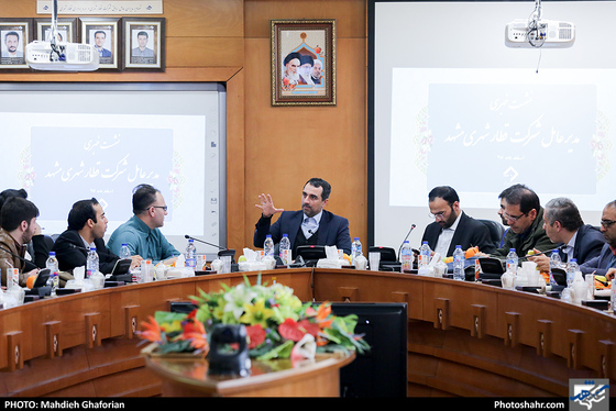 نشست خبری مدیر عامل قطار شهری مشهد-عکاس: مهدیه غفوریان/ شهرآرا