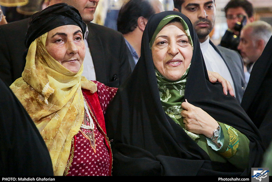 افتتاح نمایشگاه توانمندی بانوان ایران زمین «سایه سار مینو» / عکس: مهدیه غفوریان /شهرآرا