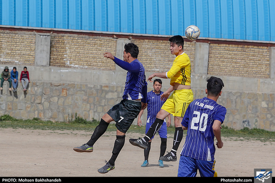 دومین دوره مسابقات فوتبال زمین خاکی حاشیه شهر مشهد-عکاس: محسن بخشنده/ شهرآرا