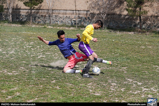 دومین دوره مسابقات فوتبال زمین خاکی حاشیه شهر مشهد-عکاس: محسن بخشنده/ شهرآرا