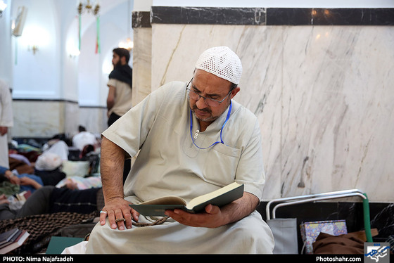 آیین معنوی اعتکاف در حرم امام رضا (ع)