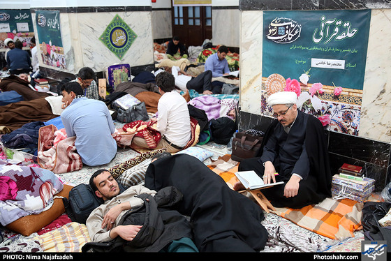 آیین معنوی اعتکاف در حرم امام رضا (ع)