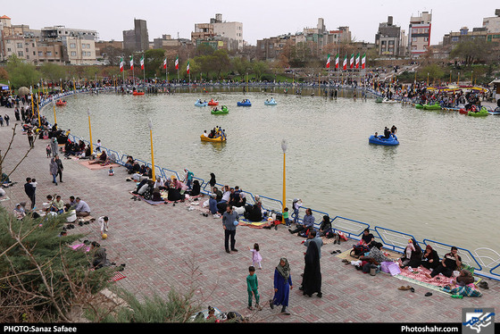 روز طبیعت در بوستان وحدت مشهد - عکاس: ساناز صفائی / شهرآرا