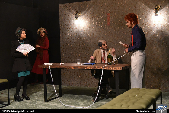نمایش «چشم هایت را ببند و به انگلستان فکر کن»عکاس: مرضیه میرنژاد /شهرآرا