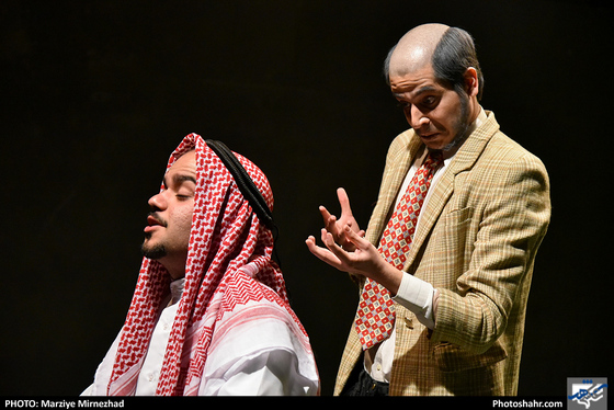 نمایش «چشم هایت را ببند و به انگلستان فکر کن»عکاس: مرضیه میرنژاد /شهرآرا