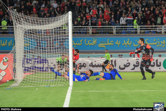 لیگ برتر فوتبال پدیده شهرخودرو مشهد و استقلال /عکس: شهرآرا