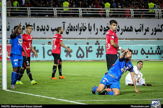  لیگ برتر فوتبال / پدیده شهرخودرو مشهد و استقلال - عکس : محمد حسن صلواتی / شهرآرا