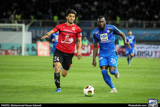  لیگ برتر فوتبال / پدیده شهرخودرو مشهد و استقلال - عکس : محمد حسن صلواتی / شهرآرا