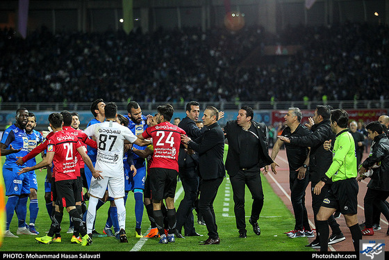  لیگ برتر فوتبال / پدیده شهرخودرو مشهد و استقلال - عکس : محمد حسن صلواتی / شهرآرا