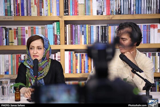 مراسم رونمایی کتاب « تاریکی معلق روز» - عکس: ساناز صفایی / شهرآرا