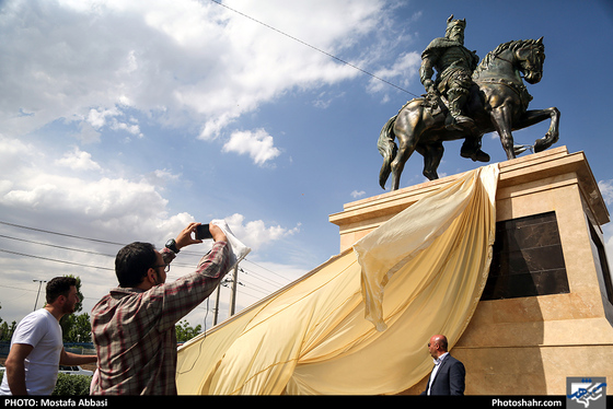  رونمایی از المانهای « رستم و رخش» و «نبرد رستم و اژدها » 