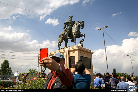  رونمایی از المانهای « رستم و رخش» و «نبرد رستم و اژدها » 