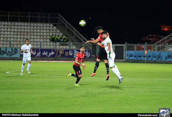 لیگ برتر فوتبال / مسابقه پدیده شهرخودرو و ماشین سازی / عکس: محسن بخشنده / شهرآرا