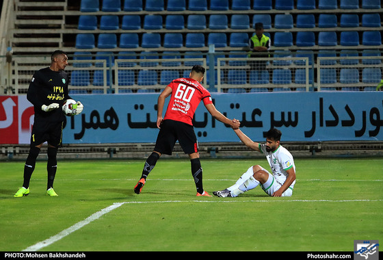 لیگ برتر فوتبال / مسابقه پدیده شهرخودرو و ماشین سازی / عکس: محسن بخشنده / شهرآرا