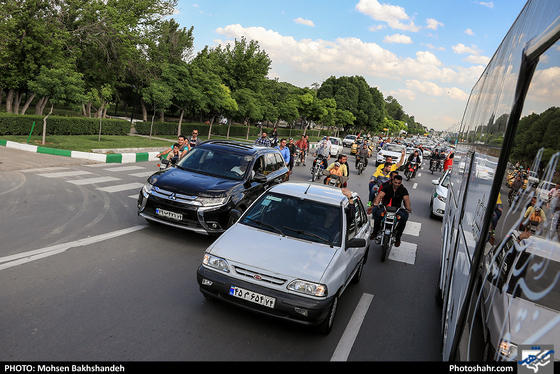 استقبال مردمی از تیم پدیده در مشهد- عکاس:محسن بخشنده/ شهرآرا