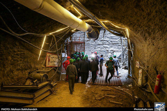 بازدید استاندار از قطار شهری- عکاس: محسن بخشنده/ شهرآرا