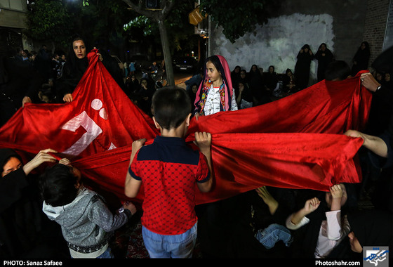 احیاء شب بیست ویکم ماه رمضان در موسسه خیریه نگهداری کودکان بی سرپرست / عکس: ساناز صفائی / شهرآرا