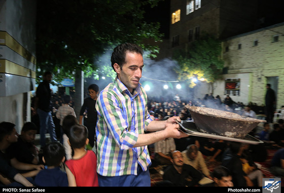احیاء شب بیست ویکم ماه رمضان در موسسه خیریه نگهداری کودکان بی سرپرست / عکس: ساناز صفائی / شهرآرا