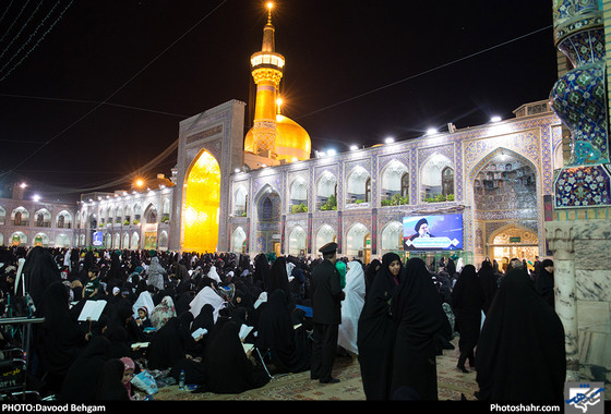  احیاء شب بیست وسوم ماه رمضان در حرم مطهر رضوی / عکس: داوود بهگام / شهرآرا