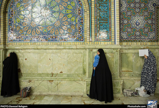  احیاء شب بیست وسوم ماه رمضان در حرم مطهر رضوی / عکس: داوود بهگام / شهرآرا