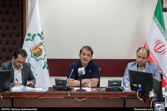 نشست خبری مسعود ریاضی-عکاس:- محسن بخشنده/ شهرآرا