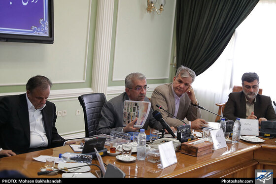 رونمایی از کتاب طرح همیاران آب خراسان رضوی / عکس: محسن بخشنده / شهرآرا