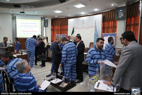 دوازدهمین جلسه دادگاه رسیدگی به پرونده شرکت پدیده شاندیز‎ -عکاس:محسن بخشنده/ شهرآرا