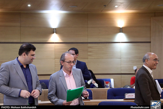 حضور اعضای تیم فوتبال پدیده در جلسه علنی شورای شه ر / عکس: محسن بخشنده / شهرآرا