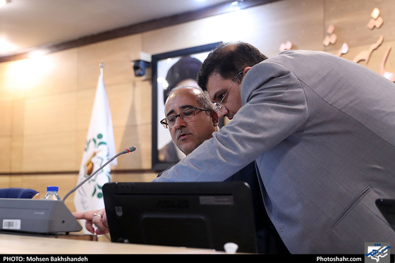 حضور اعضای تیم فوتبال پدیده در جلسه علنی شورای شه ر / عکس: محسن بخشنده / شهرآرا