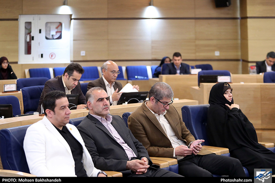 حضور اعضای تیم فوتبال پدیده در جلسه علنی شورای شه ر / عکس: محسن بخشنده / شهرآرا