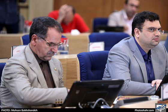 حضور اعضای تیم فوتبال پدیده در جلسه علنی شورای شه ر / عکس: محسن بخشنده / شهرآرا