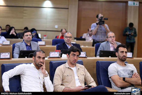 حضور اعضای تیم فوتبال پدیده در جلسه علنی شورای شه ر / عکس: محسن بخشنده / شهرآرا