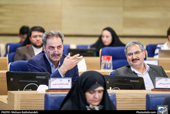 حضور اعضای تیم فوتبال پدیده در جلسه علنی شورای شهر