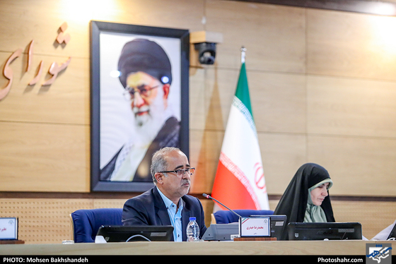 حضور اعضای تیم فوتبال پدیده در جلسه علنی شورای شهر