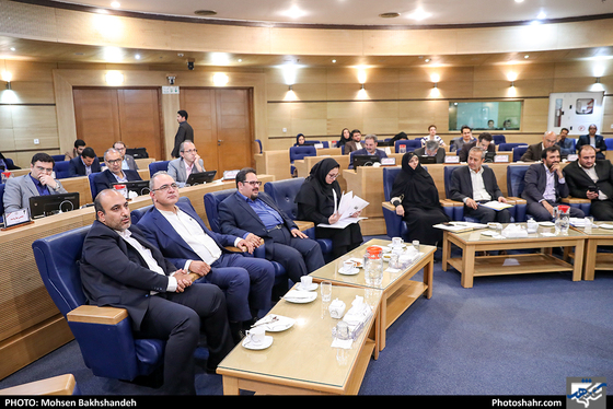 حضور اعضای تیم فوتبال پدیده در جلسه علنی شورای شهر